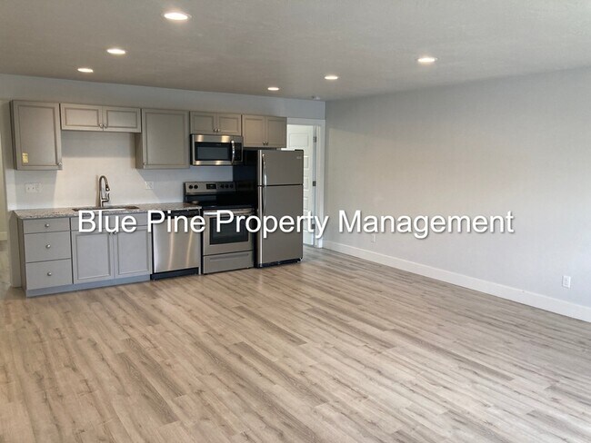 Building Photo - 170 Opal Ct