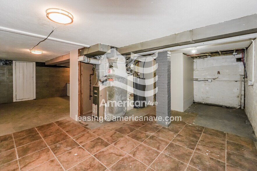 Building Photo - 3908 Leybourn Ave