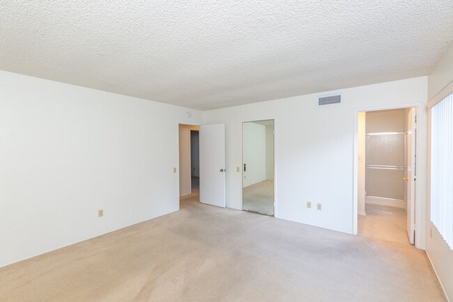 Building Photo - Single Story 3 Bed 2 Bath Home in Poway- Silverset Park