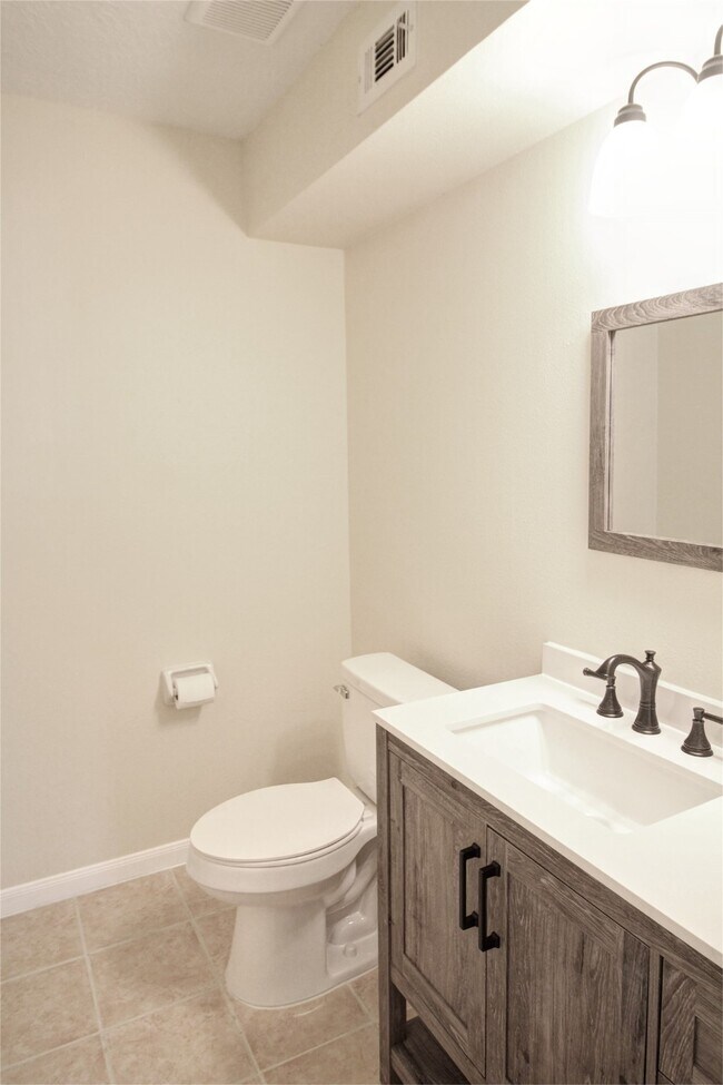 Building Photo - 12118 Double Tree Dr