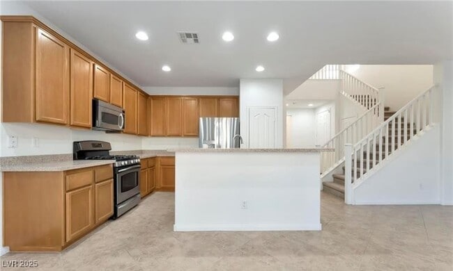 Building Photo - 9764 Bedstraw St