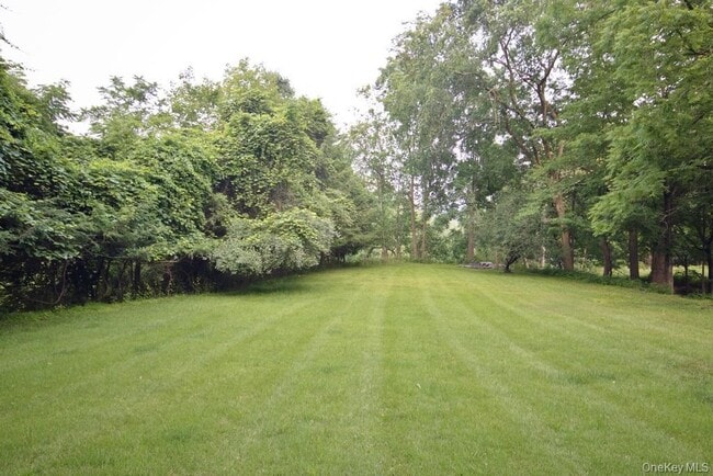 Building Photo - 24 Lake Ave