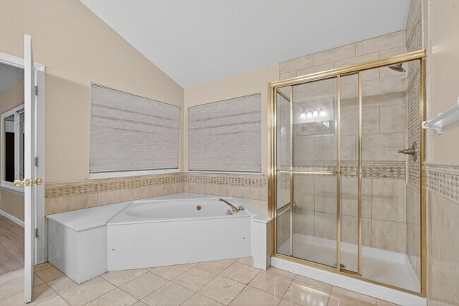 Building Photo - Stunning 4,166 Sq. Ft. Home in Westridge O...