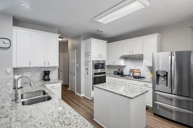 Building Photo - 20907 Wind Field Ln