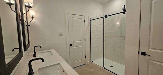 Building Photo - 8426 Tranquil Bay Ct