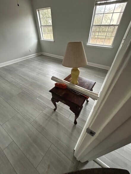 Master bedroom - 70497 D St