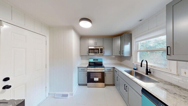 Building Photo - 1510 Woodhill Ln