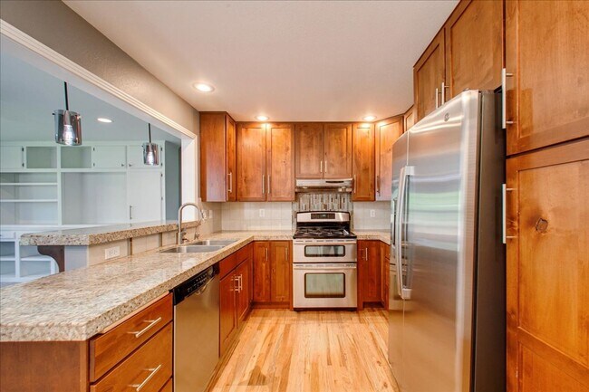Building Photo - Adorable Corner Lot Home in North End