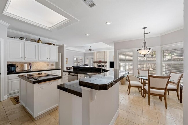 Building Photo - 110 Squires Dr