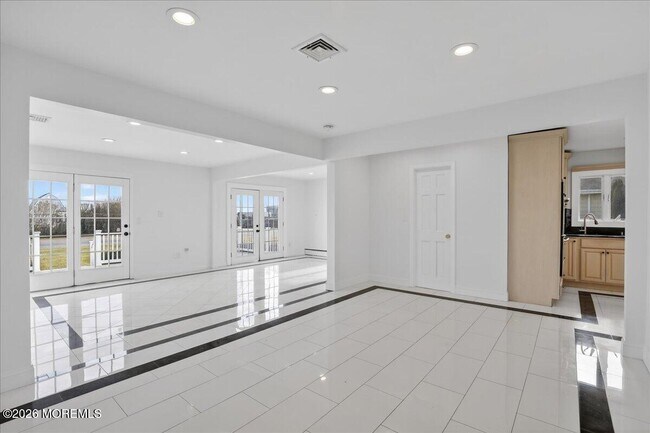 Building Photo - 8 Pullman Ave