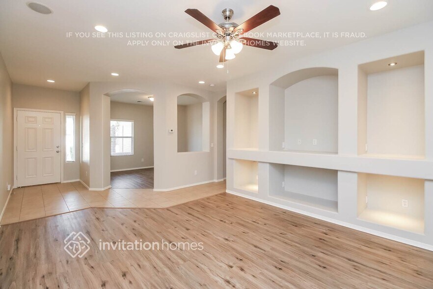 Building Photo - 3677 E Remington Dr