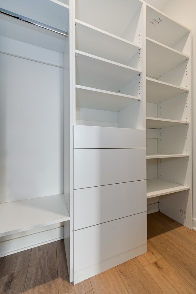 Building Photo - 4426 N Kenneth Ave