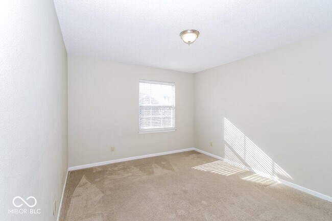 Building Photo - 2031 Bridlewood Dr