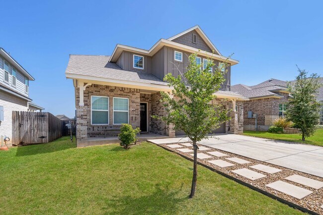 Building Photo - Spacious 4-Bed Oasis with Pool Access & Modern Upgrades in New Braunfels