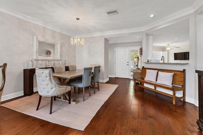 Building Photo - 1711 Starling Dr