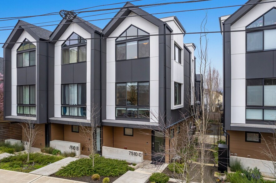 Building Photo - 7510 43rd Ave S