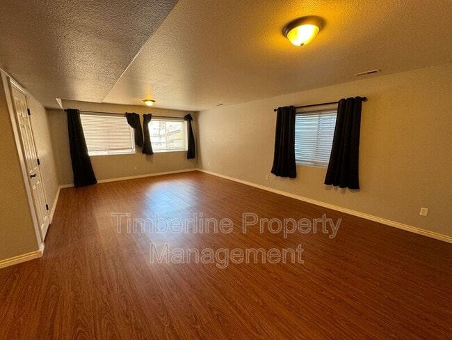 Building Photo - 1360 Almagre Peak Dr