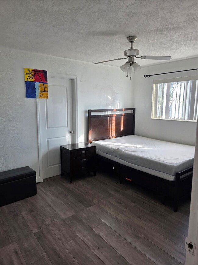 Building Photo - 1501 NW 62nd Terrace