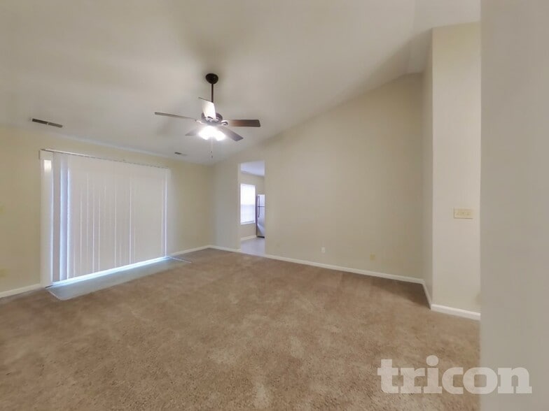 Building Photo - 5839 Emmert Way