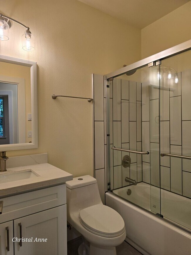 Building Photo - Beautiful Brand New 3 Bedroom