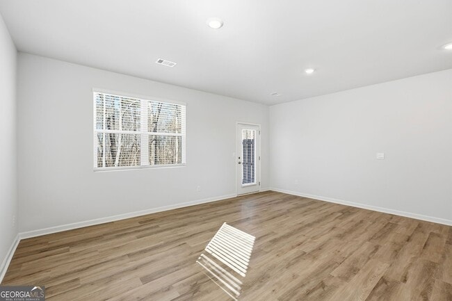 Building Photo - 5971 Skylar Dr