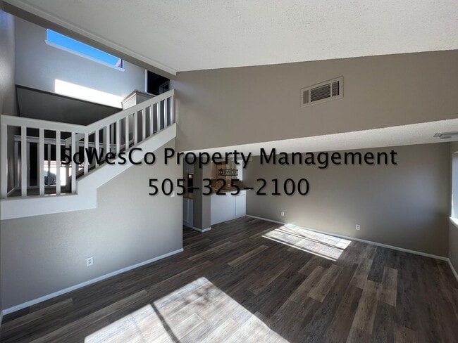 Building Photo - Beautifully Remodeled Condo (with seasonal pool)