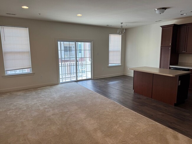 Building Photo - Beautiful Penn Square Townhome in Lansdale...