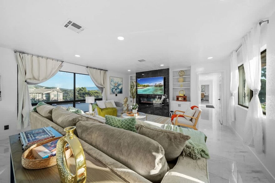 Building Photo - 14552 Skyline Truck Trail