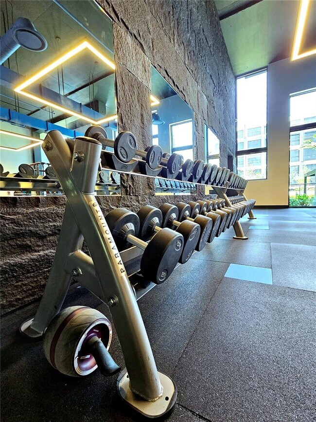 Building Photo - 4400 Sunrise Blvd