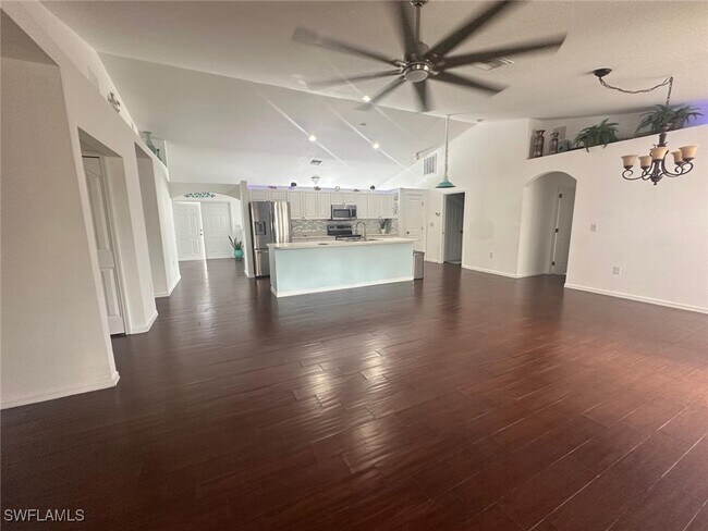 Building Photo - 2115 NW 19th Ave