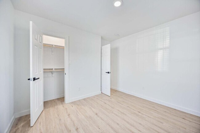 Building Photo - 6811 Del Rio St
