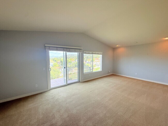 Building Photo - Spacious 4-bedroom, 3-bathroom home in Newbury Park near Thousand Oaks