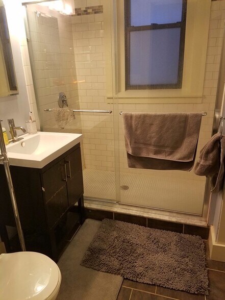 Building Photo - 86 Jersey St