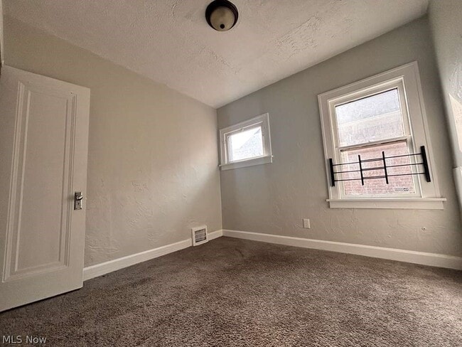 Building Photo - 907 Rondel Rd