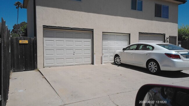 Building Photo - 4 bedroom house close to military bases