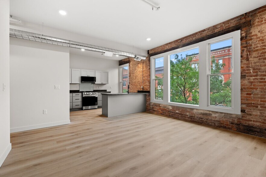 Building Photo - 266 E Michigan Ave