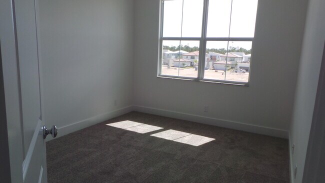 Building Photo - 3008 Franklin Pl