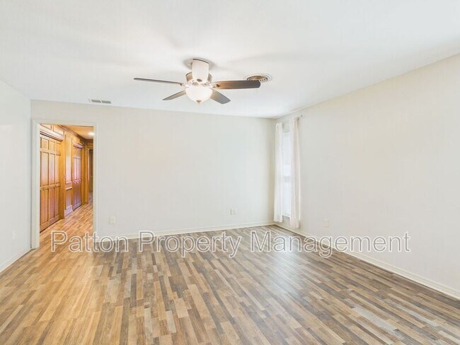 Building Photo - 6810 Montague Dr