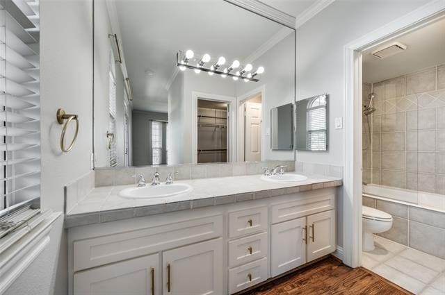 Building Photo - 3208 Cole Ave