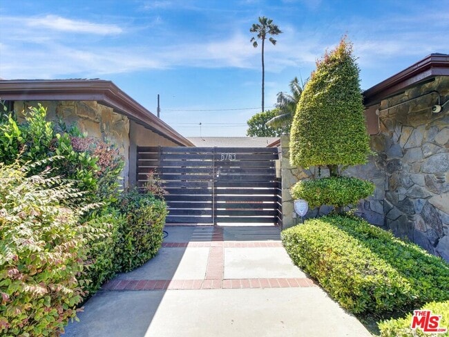 Building Photo - 6763 Radlock Ave