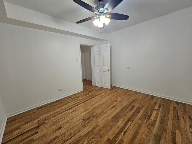 Building Photo - 7203 S Yates Blvd