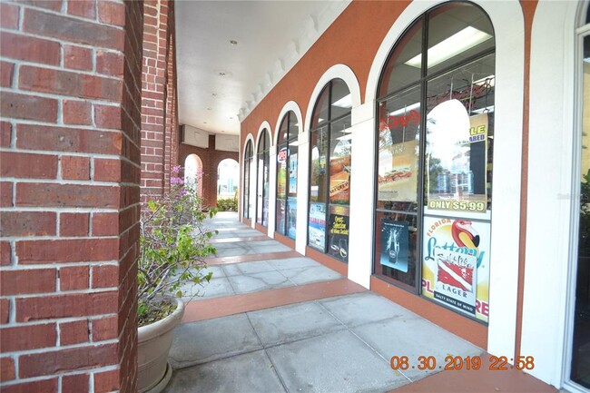 Building Photo - 1810 E Palm Ave