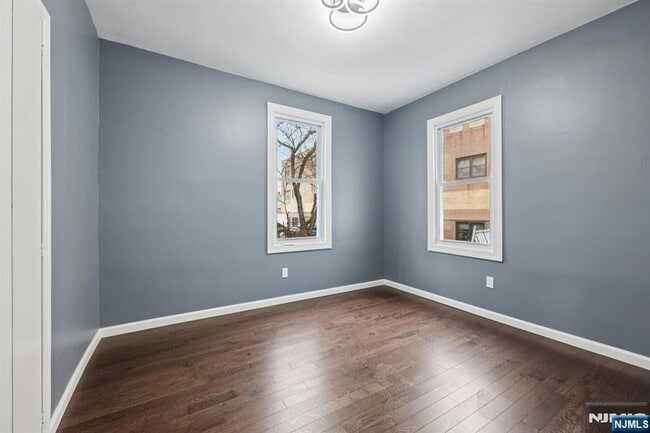 Building Photo - 66 Hoover Ave