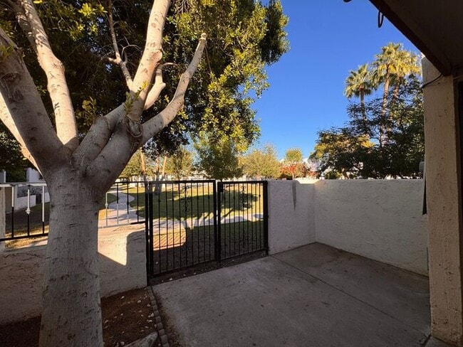 Building Photo - Amazing 3beds/2baths Townhome in Tempe!