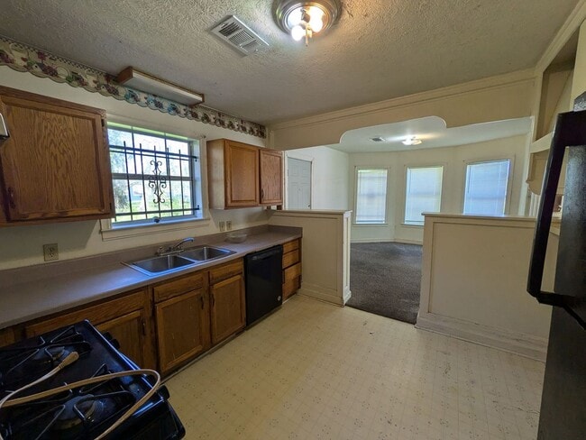 Building Photo - 4670 Maddox St