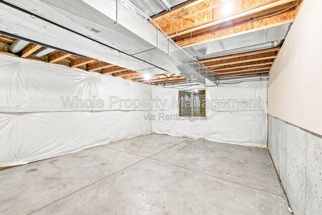 Building Photo - 3189 E 106th Ave