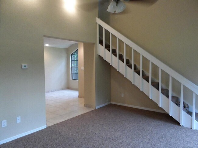 Building Photo - 12900 Walden Rd