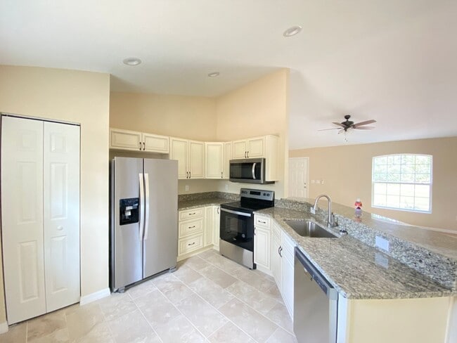 Building Photo - 6110 SW 154th Lane Rd