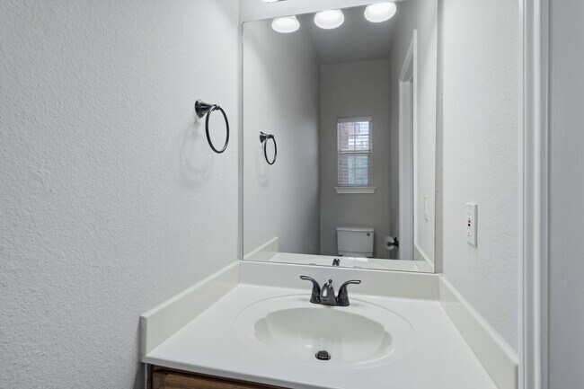 Building Photo - Move-In Ready Gem on Goldcrest Run Near Shopping & Dining