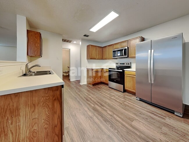 Building Photo - 3030 Dusty Ridge Dr